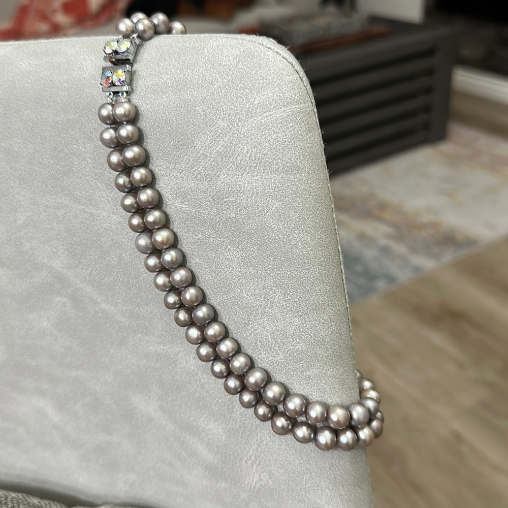 1 pc 2 layers fresh water pearls grayish color necklace 17.5” with fancy lock